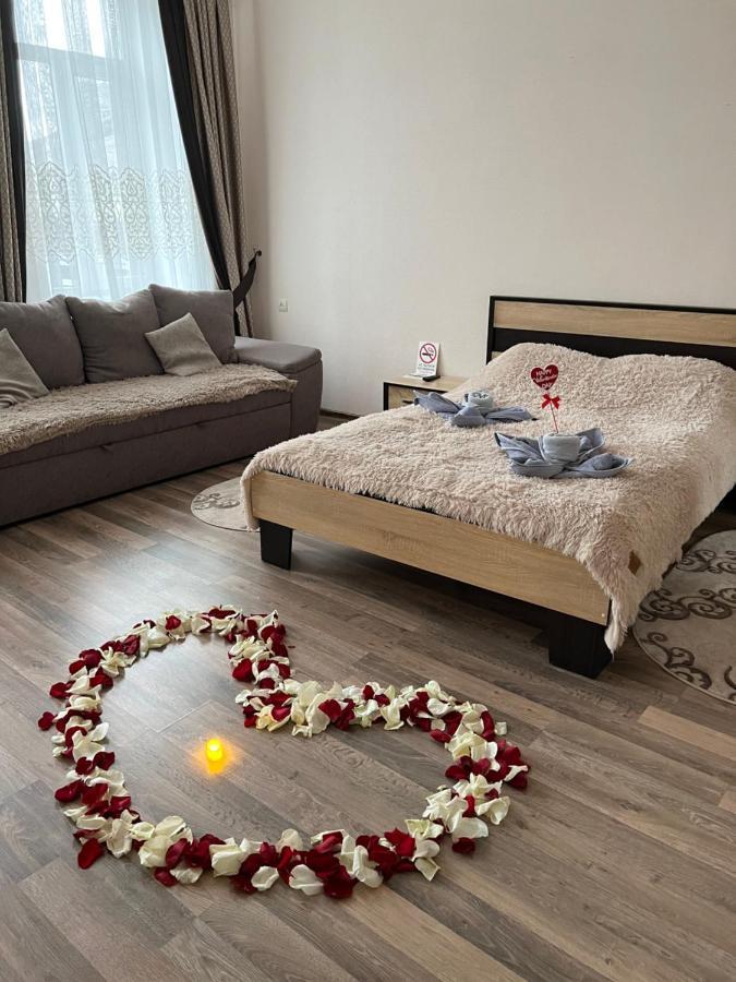 VIP квартира в центрі міста  D.I.M. Кам'янець-Подільский Екстер'єр фото